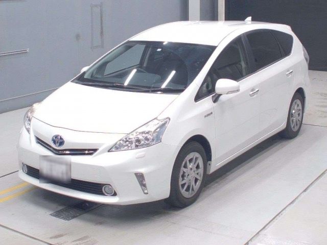 30603 Toyota Prius alpha ZVW41W 2014 г. (CAA Gifu)